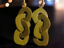 Load image into Gallery viewer, Handmade Giant Acrylic Chain Clip On Earrings Kargo Fresh
