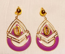 Load image into Gallery viewer, Handmade Gold Abstract design Clip On Earrings Kargo Fresh
