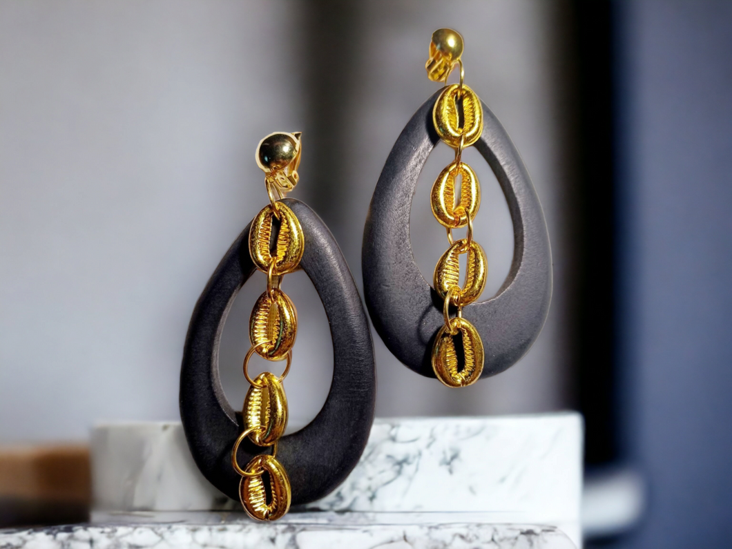 Handmade Wood and Cowrie Clip On Earrings Kargo Fresh