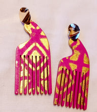 Load image into Gallery viewer, Handmade Wooden Clip On Afro Pick Earrings Kargo Fresh
