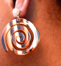 Load image into Gallery viewer, Handmade abstract acrylic spiral design earrings Kargo Fresh
