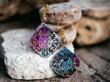 Load image into Gallery viewer, Handmade abstract boho clip on earrings Kargo Fresh
