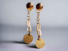 Load image into Gallery viewer, Handmade acrylic chain and wood earrings Kargo Fresh
