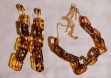 Load image into Gallery viewer, Handmade acrylic chain necklace and clip on earrings Kargo Fresh
