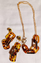 Load image into Gallery viewer, Handmade acrylic chain necklace and clip on earrings Kargo Fresh
