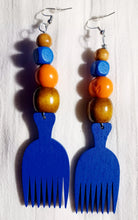 Load image into Gallery viewer, Handmade afro pick earrings Kargo Fresh
