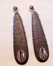 Load image into Gallery viewer, Handmade afrocentric Large clip on earrings Kargo Fresh
