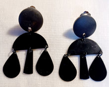 Load image into Gallery viewer, Handmade black metal geometric clip on earrings Kargo Fresh
