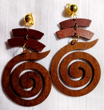 Load image into Gallery viewer, Handmade boho wood clip on earrings Kargo Fresh
