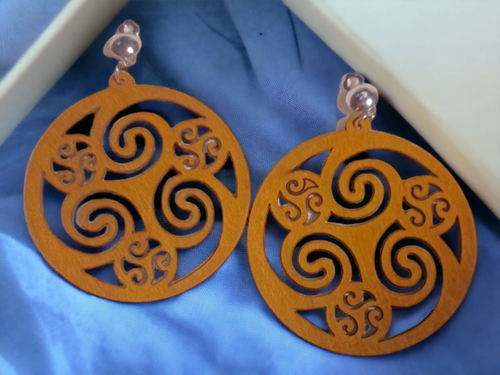 Handmade boho wood clip on earrings Kargo Fresh