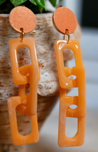 Load image into Gallery viewer, Handmade chunky acrylic chain clip on earrings Kargo Fresh
