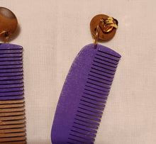 Load image into Gallery viewer, Handmade clip on afro pick earrings Kargo Fresh
