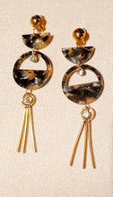 Load image into Gallery viewer, Handmade confetti acrylic dangle clip on earrings Kargo Fresh
