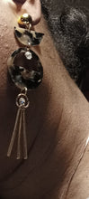 Load image into Gallery viewer, Handmade confetti acrylic dangle clip on earrings Kargo Fresh
