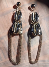 Load image into Gallery viewer, Handmade cowrie and chain clip on earrings Kargo Fresh
