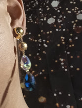 Load image into Gallery viewer, Handmade crystal dangle clip on earrings Kargo Fresh
