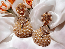 Load image into Gallery viewer, Handmade faux pearl Purse dangle clip on earrings Kargo Fresh
