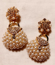 Load image into Gallery viewer, Handmade faux pearl Purse dangle clip on earrings Kargo Fresh
