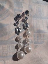 Load image into Gallery viewer, Handmade faux pearl clip ons Kargo Fresh
