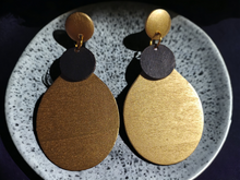 Load image into Gallery viewer, Handmade geometric handpainted wood clip on earrings Kargo Fresh
