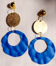 Load image into Gallery viewer, Handmade hammered hoop earrings new Kargo Fresh
