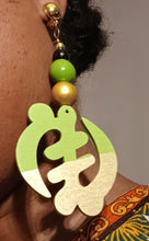 Load image into Gallery viewer, Handmade handpainted afrocentric Adinkra clip on earrings Kargo Fresh
