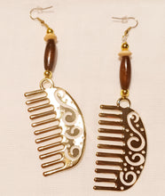 Load image into Gallery viewer, Handmade metal Afro Comb Earrings Kargo Fresh
