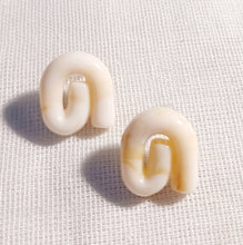 Load image into Gallery viewer, Handmade minimalist bakelite earrings Kargo Fresh
