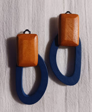 Load image into Gallery viewer, Handmade modern clip on earrings Kargo Fresh
