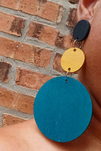 Load image into Gallery viewer, Handmade modernist colorblock clip on earrings Kargo Fresh
