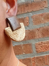 Load image into Gallery viewer, Handmade raffia clip on earrings Kargo Fresh
