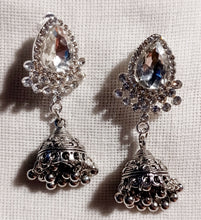 Load image into Gallery viewer, Handmade rhinestone dangle clip on earrings Kargo Fresh
