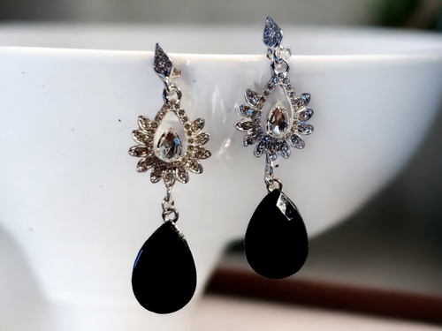 Handmade rhinestone dangle clip on earrings Kargo Fresh