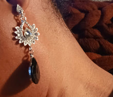 Load image into Gallery viewer, Handmade rhinestone dangle clip on earrings Kargo Fresh
