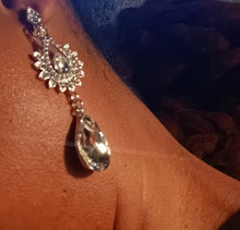 Load image into Gallery viewer, Handmade rhinestone dangle clip on earrings Kargo Fresh
