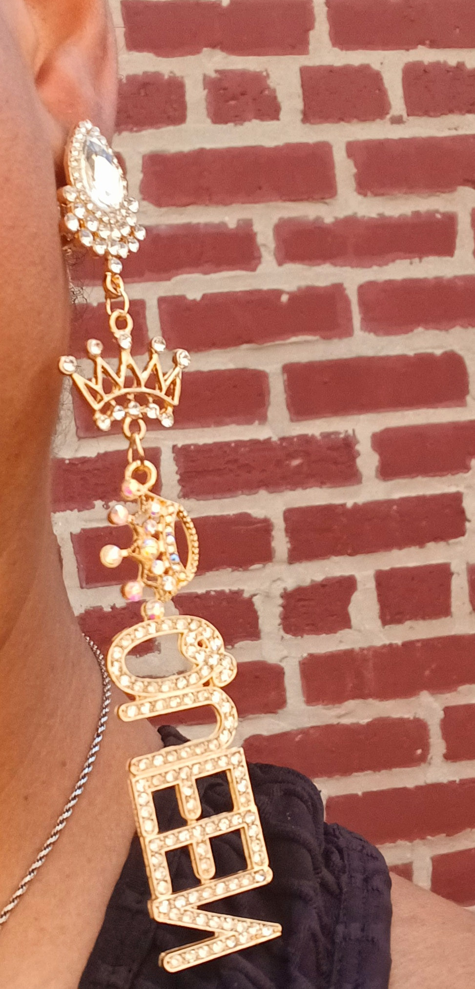 Handmade rhinestone queen clip on earrings Kargo Fresh