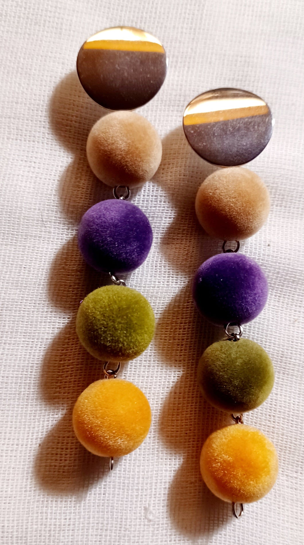 Handmade velvet ball earrings Kargo Fresh