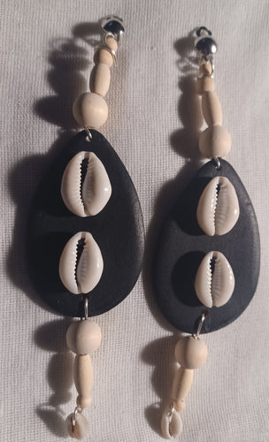 Handmade wood and cowrie clip on earrings Kargo Fresh