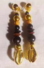 Load image into Gallery viewer, Handmade wood and cowrie clip on earrings Kargo Fresh
