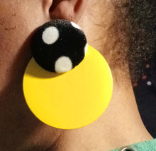 Load image into Gallery viewer, Handmade wooden Pop Art Clip on Earrings Kargo Fresh
