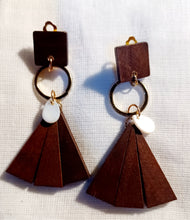 Load image into Gallery viewer, Handmade wooden boho clip on earrings Kargo Fresh
