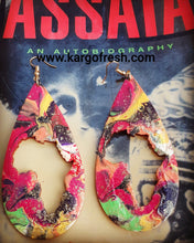 Load image into Gallery viewer, Handpainted Abstract Africa Wooden Earrings Kargo Fresh
