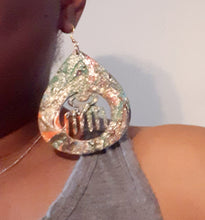 Load image into Gallery viewer, Handpainted Adinkra symbol Earrings Kargo Fresh
