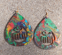 Load image into Gallery viewer, Handpainted Adinkra symbol Earrings Kargo Fresh
