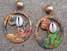 Load image into Gallery viewer, Handpainted Afrocentric Wooden AFRICA Clip On Earrings Kargo Fresh
