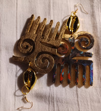 Load image into Gallery viewer, Handpainted Wooden Afro Comb Earrings Kargo Fresh
