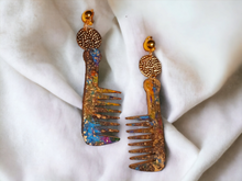 Load image into Gallery viewer, Handpainted Wooden Clip On Afro Pick Earrings Kargo Fresh
