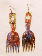 Load image into Gallery viewer, Handpainted afro pick Design Wooden  Earrings Kargo Fresh
