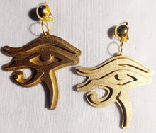 Load image into Gallery viewer, Handpainted eye of horus clip on earrings Kargo Fresh
