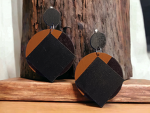 Load image into Gallery viewer, Hanpainted geometric design clip on earrings Kargo Fresh
